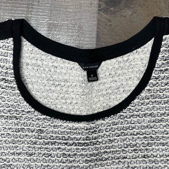 Ann Taylor Tweed Top size Small - Picture 3 of 11